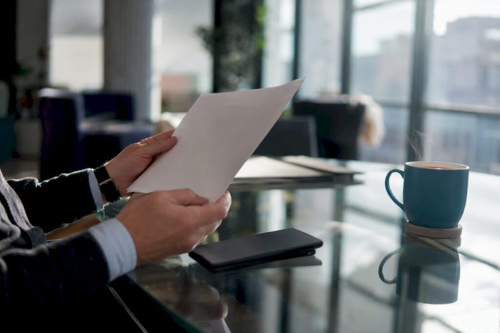 Hands scoring VP sales reference check